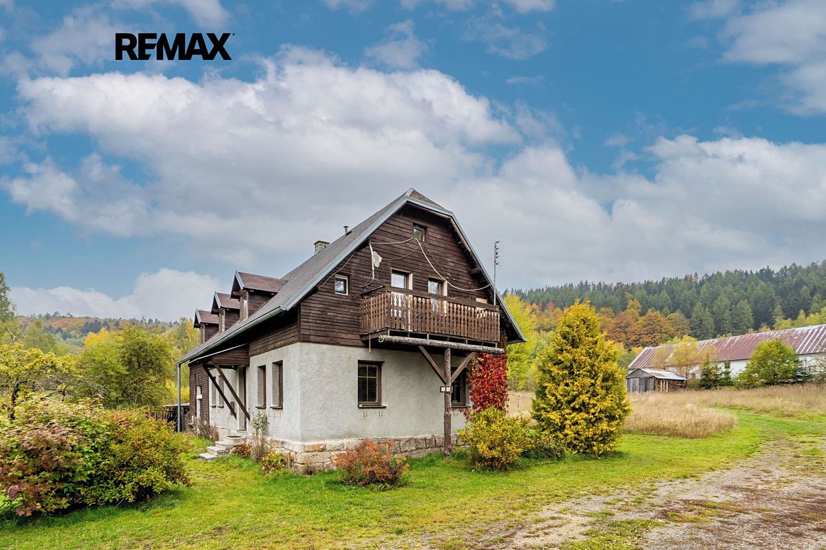 Prodej rodinného domu 237 m², pozemek 27969 m²